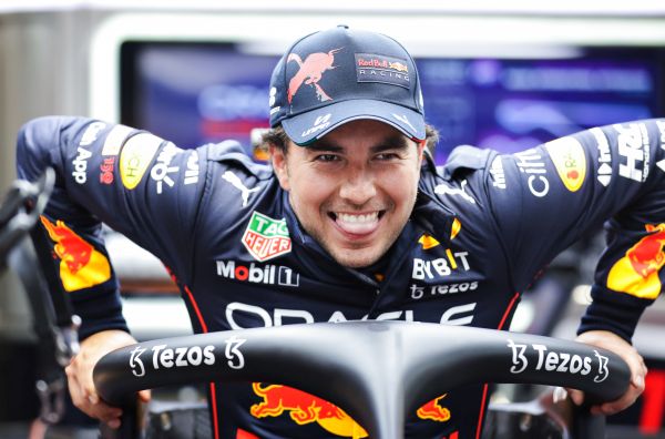 Sergio Pérez commits future to Oracle Red Bull Racing until 2024
