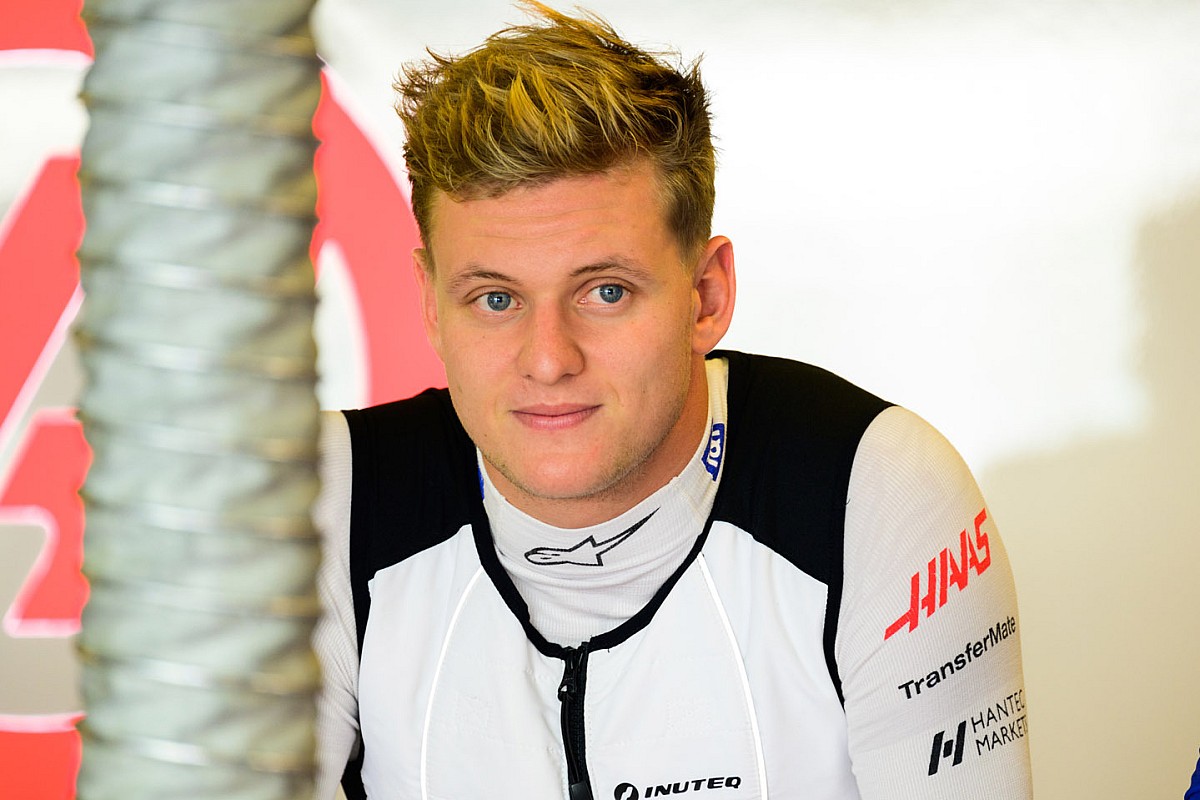'Humbling' to hear of Mercedes' interest in 2023 F1 reserve role