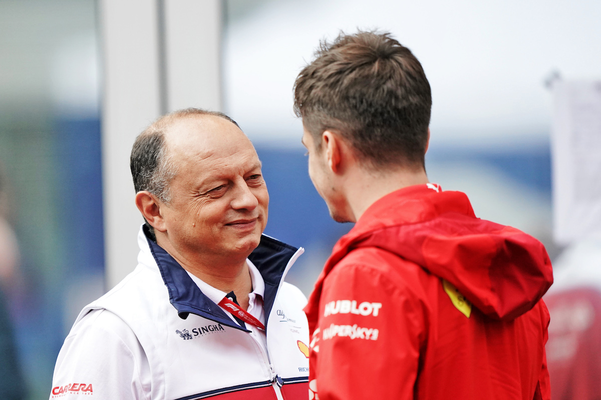 Sainz not worried about Leclerc and Vasseur’s familiarity