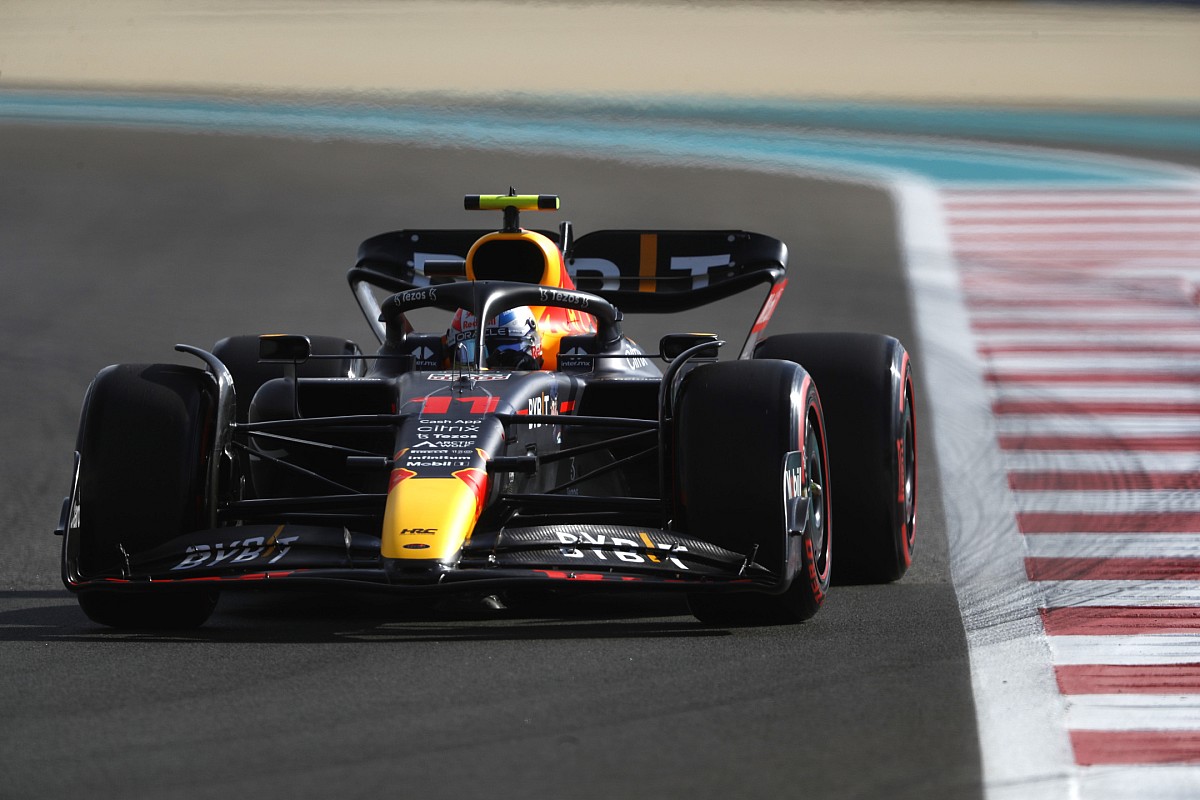 Perez pips Verstappen in final FP3 of 2022