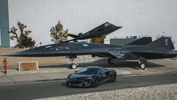 McLaren Artura and the Skunk Works39 Darkstar