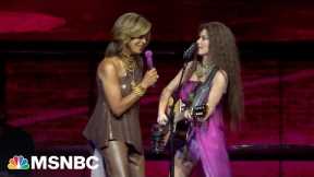 Hoda Kotb surprises Shania Twain at Madison Square Garden