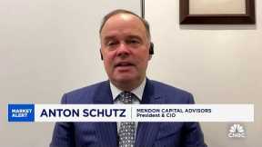 Lower rates are a boost to regional banks, says Mendon Capital's Anton Schutz