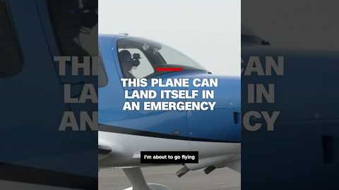 CNN pilot lets go of controls as plane attempts to land itself