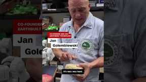 This spider-like robot was built to print 3D homes on the moon