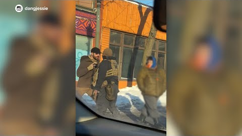 Video shows moments before federal immigration agents fatally shoot man in Minnesota