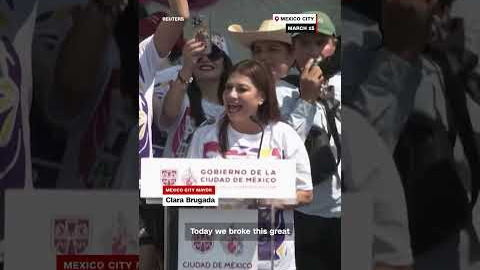 Mexico City breaks world record for largest soccer lesson